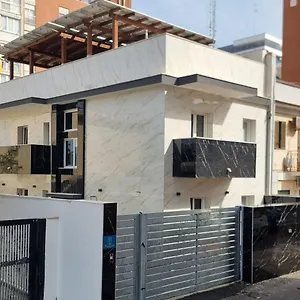  Bed & Breakfast Luxury House
